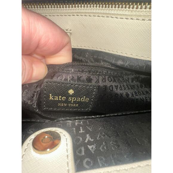 Kate Spade Kirk Park Mason Saffiano - Picture 10 of 14